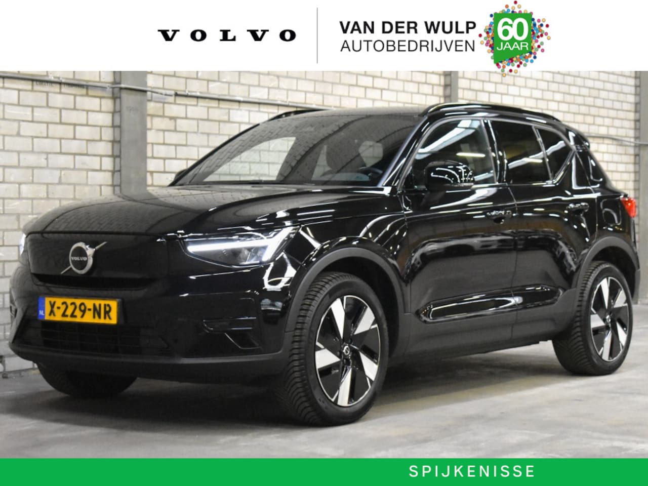 Volvo XC40 - Single Plus 70kWh/238PK | BLIS | Allseasons | Getint Glas | Ach - AutoWereld.nl