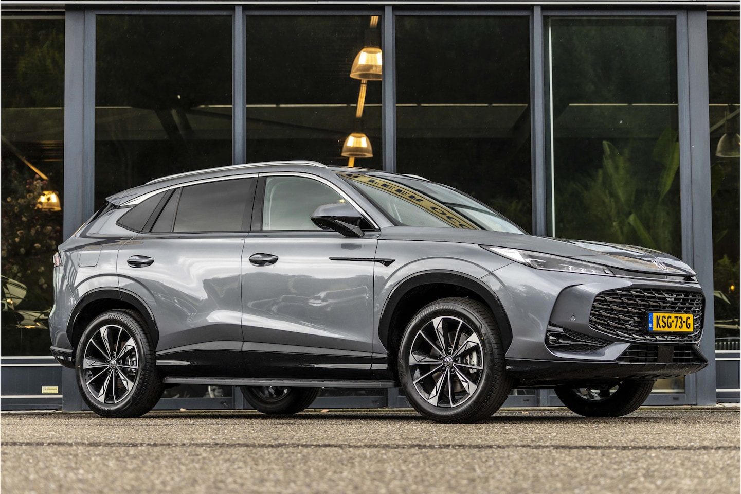 MG MG HS PHEV - 1.5 Luxury Nieuw uit voorraad leverbaar! - AutoWereld.nl