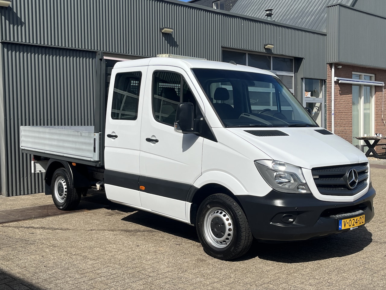 Mercedes-Benz Sprinter - 311 CDI DC Bpm vrij Euro 6 Open laadbak Pick up  Airco 7 persoons Trekhaak Camera Bakwagen - AutoWereld.nl