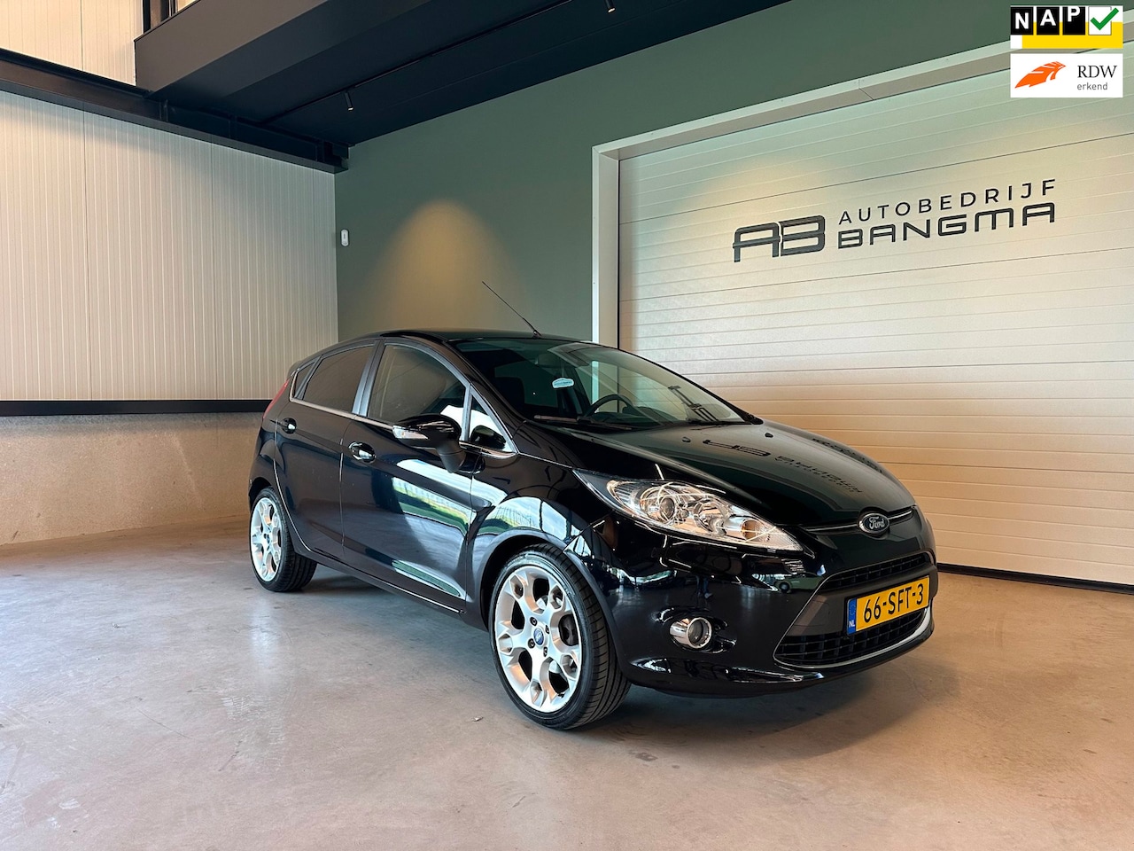 Ford Fiesta - 1.6 Ti-VCT 16v 5-DEURS TITANIUM + X-PACK-uitv|CLIMA AIRCO|LM-VELGEN|ISOFIX|PARKEERSENSOREN - AutoWereld.nl