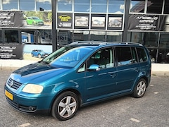 Volkswagen Touran - 2.0-16V FSI Highline