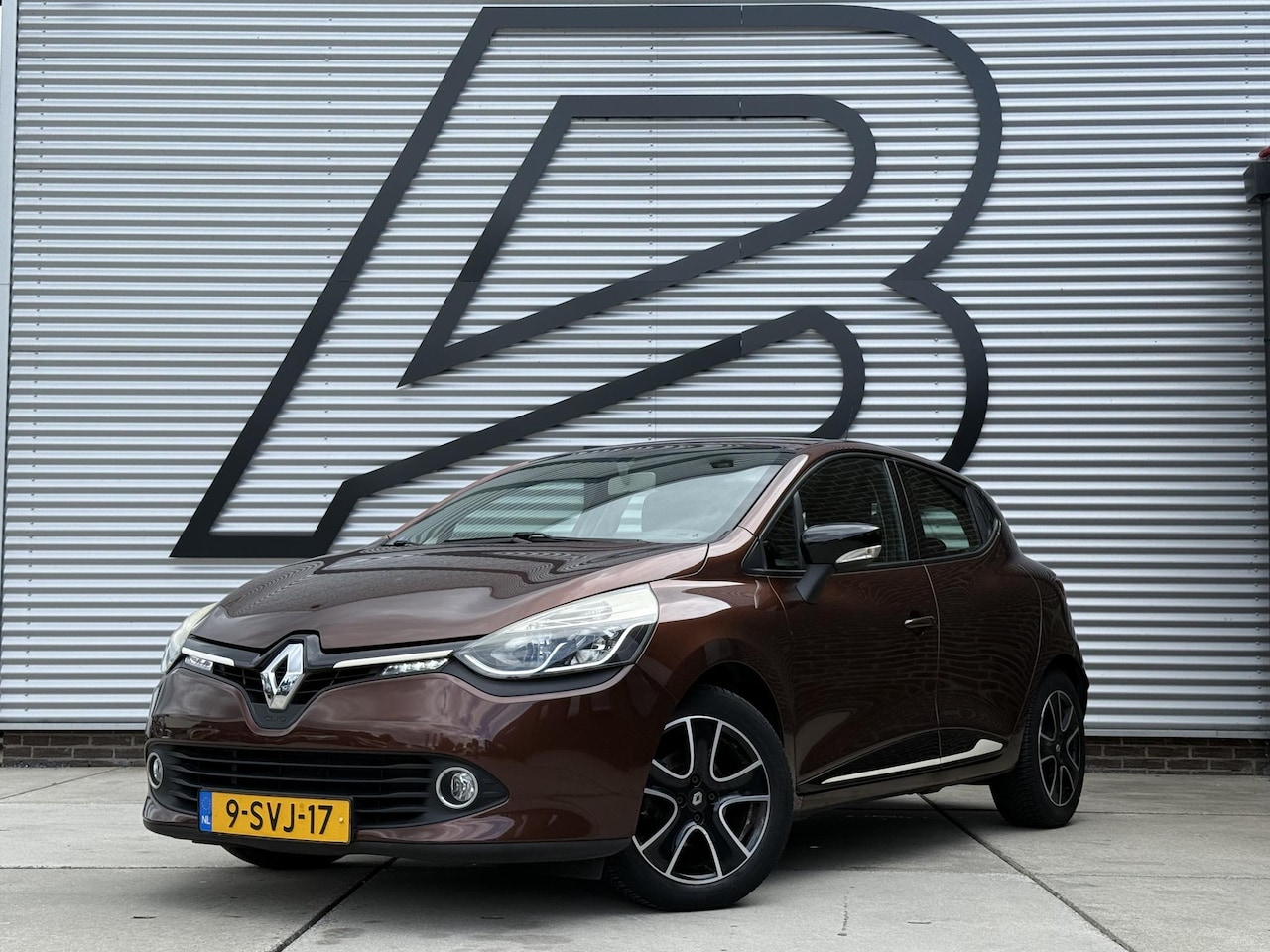 Renault Clio - 0.9 TCe Expression 2e Eigenaar|Cruise|Navi|Trekhaak|Airco|Elek ramen|N.A.P|Nieuwe APK bij - AutoWereld.nl