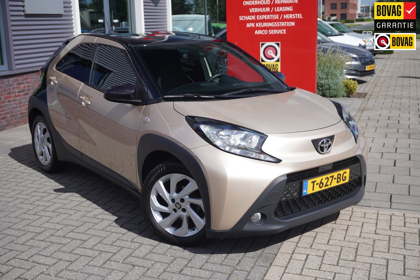 Toyota Aygo X - 1.0 VVT-i MT Play / Camera / Carplay / ACC / Stoelverwarming - AutoWereld.nl