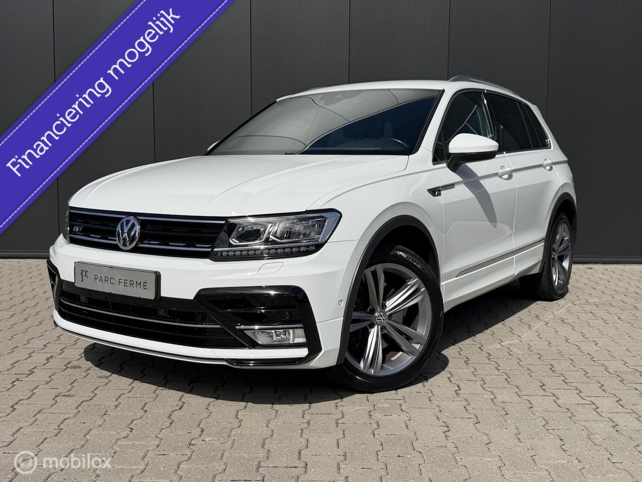 Volkswagen Tiguan - 2.0 TSI 4Motion Highline/3x R-line/Virtual/Carplay/ACC - AutoWereld.nl