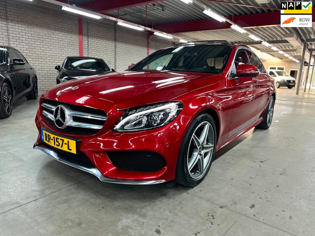 Mercedes-Benz C-klasse - 180 AMG, Pano, Leder, BTW! - AutoWereld.nl
