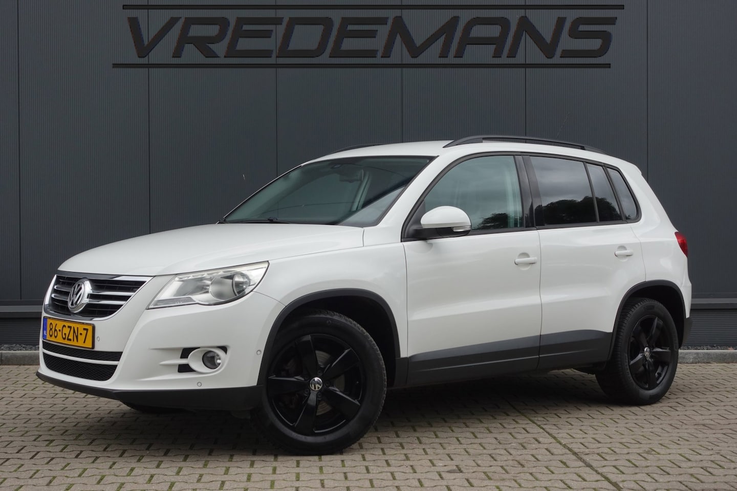 Volkswagen Tiguan - 2.0 TSI Comfort&Design 4Motion - AutoWereld.nl