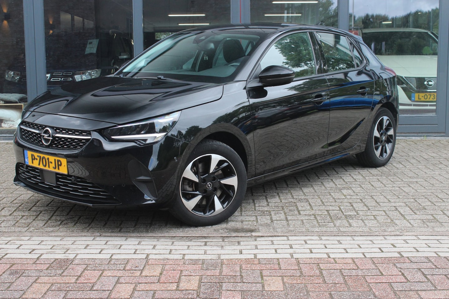 Opel Corsa-e - Business Edition 50 kWh | Cruise control |Carplay | Camera | Dodehoek-detectie |Airco - AutoWereld.nl