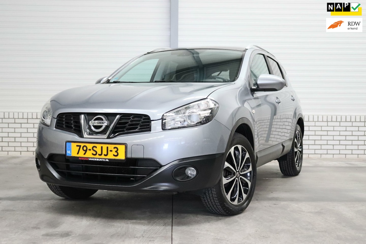 Nissan Qashqai - 1.6 Connect Edition | NAP|Trekhaak| Pano | Camera | Navi| Cruise | NW Koppeling |Dealerond - AutoWereld.nl