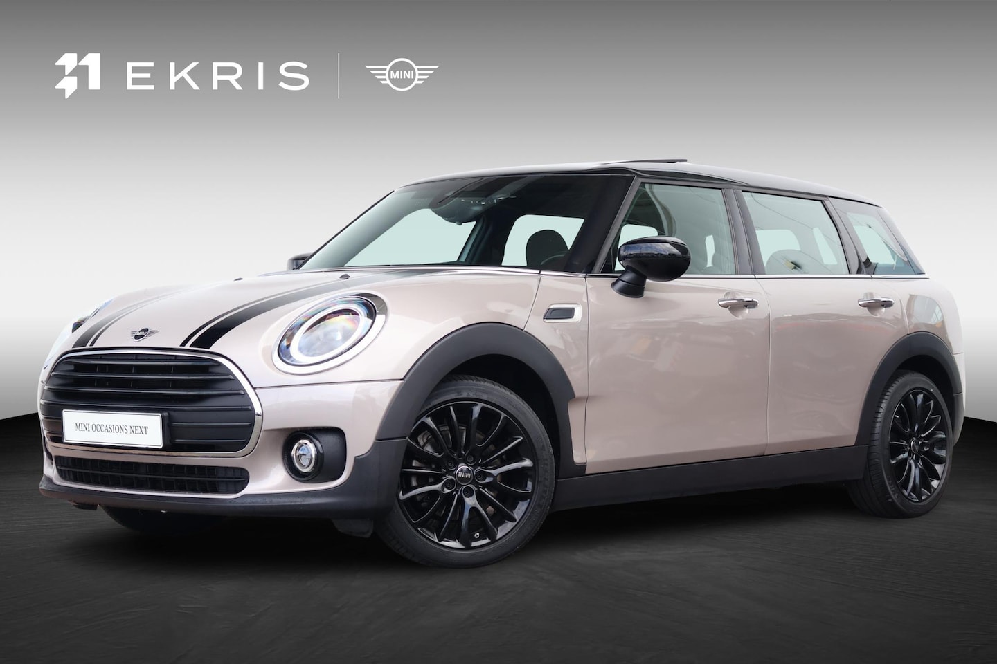 MINI Clubman - 1.5 Cooper Business Edition | Pano-dak | Stoelverwarming | Stuurverwarming | Comfort acces - AutoWereld.nl