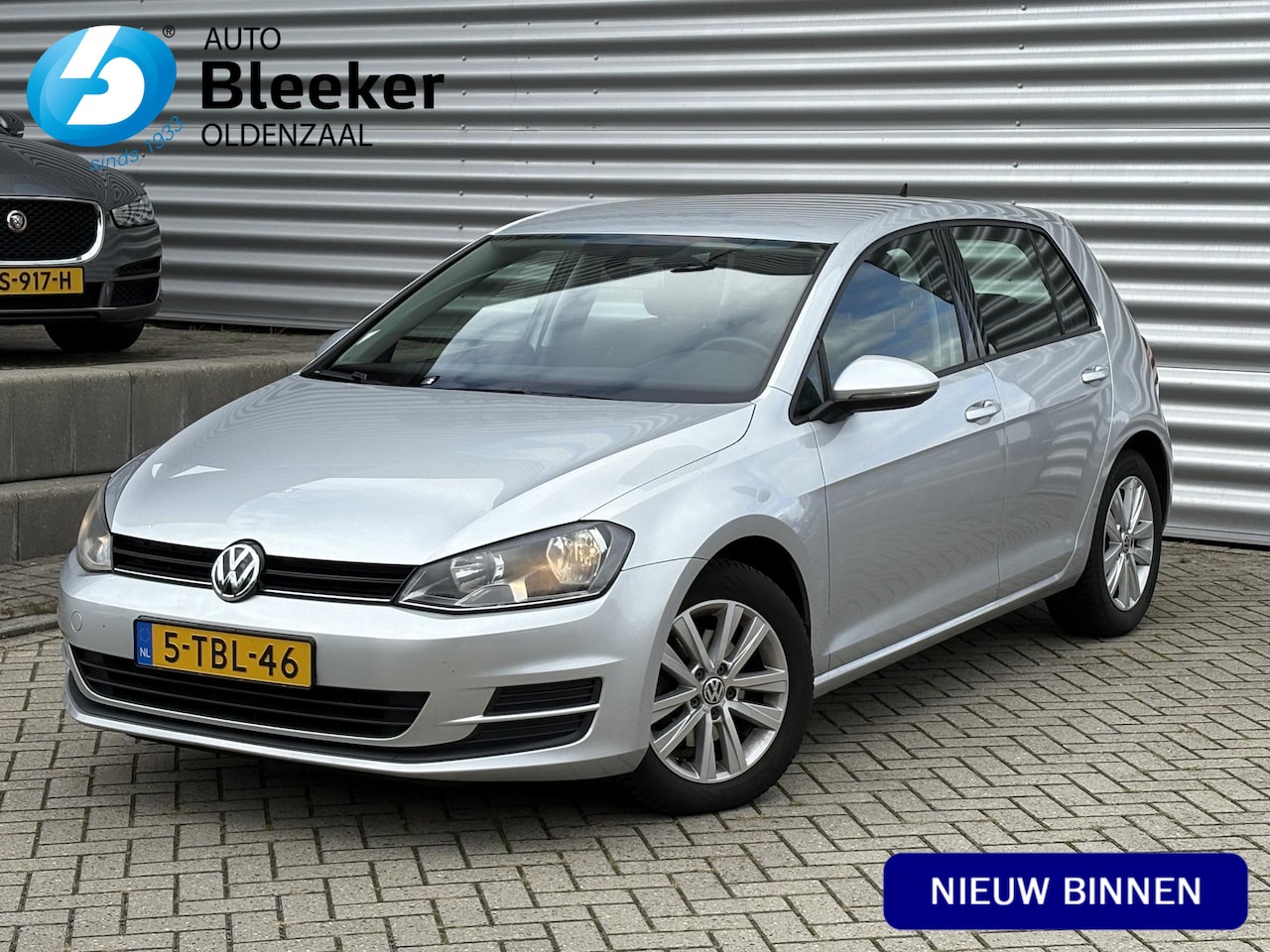 Volkswagen Golf - 1.2 TSI Trendline Ecc Cruise Navi Trekhaak - AutoWereld.nl