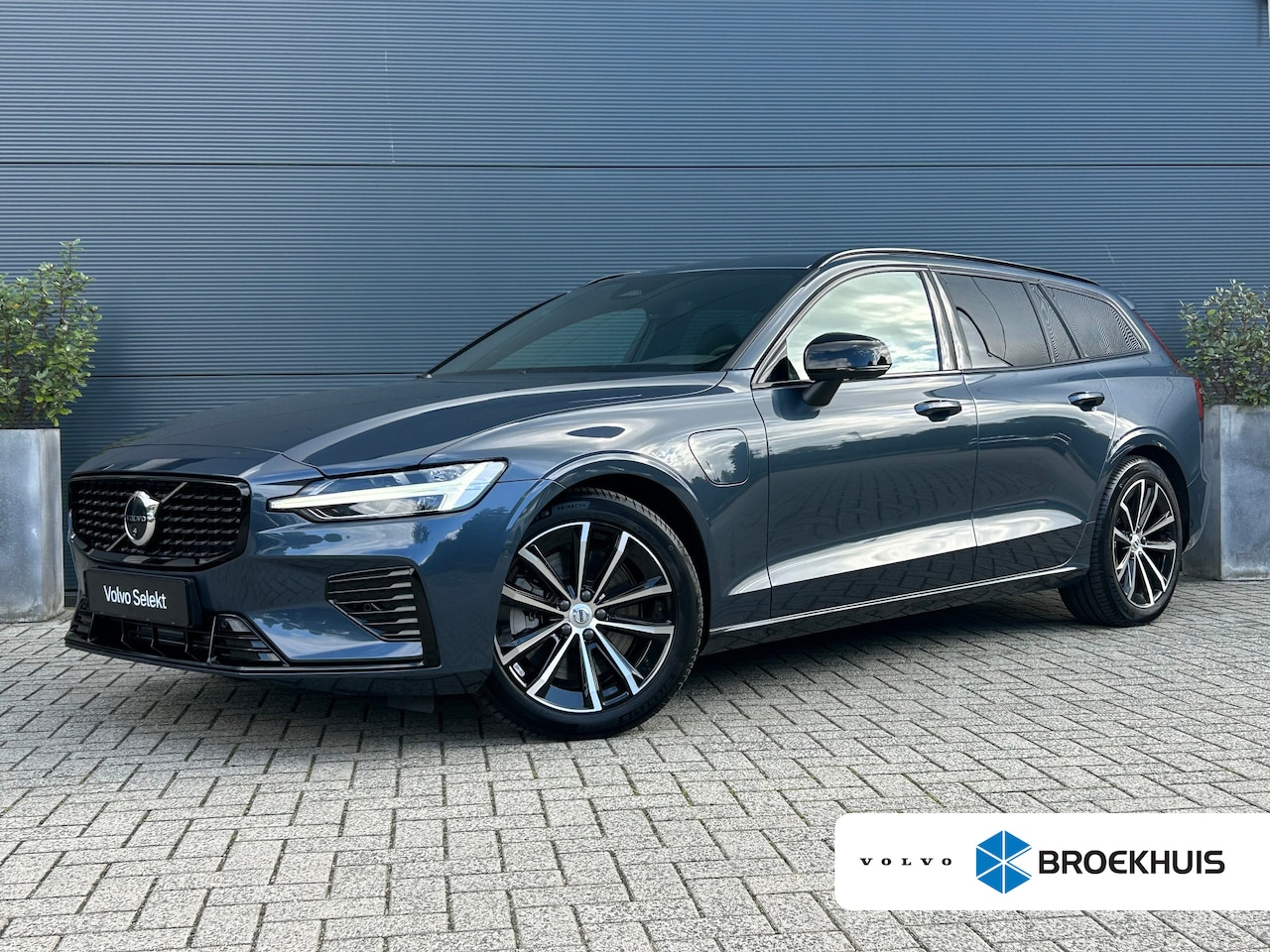 Volvo V60 - 2.0 T8 Plug-in hybrid AWD Plus Dark | Panoramadak | Trekhaak | HUD | Harman/Kardon | - AutoWereld.nl