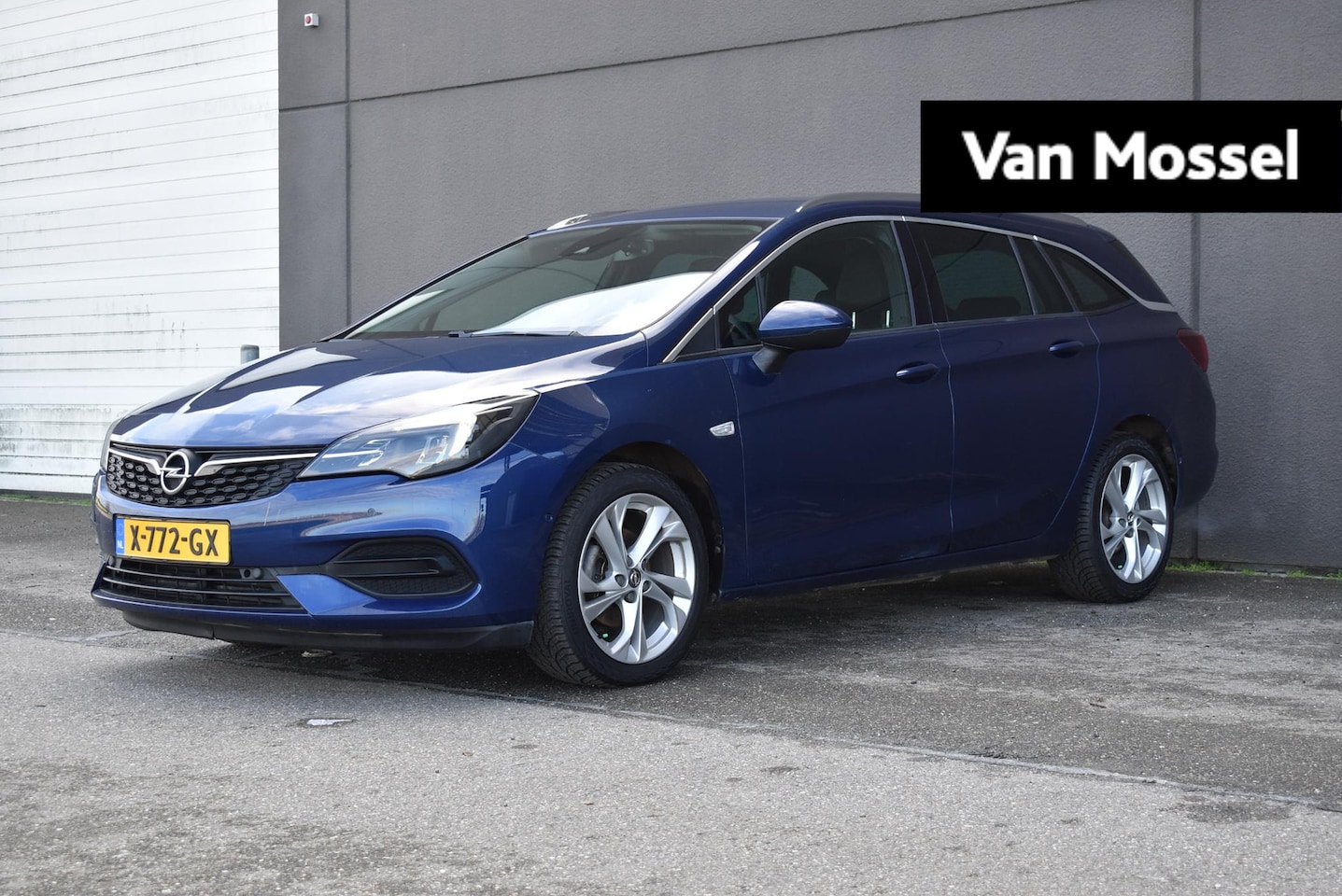 Opel Astra Sports Tourer - 1.2 Blitz Elegance | Apple Carplay/Android Auto | Climate Control | Cruise Control | Licht - AutoWereld.nl