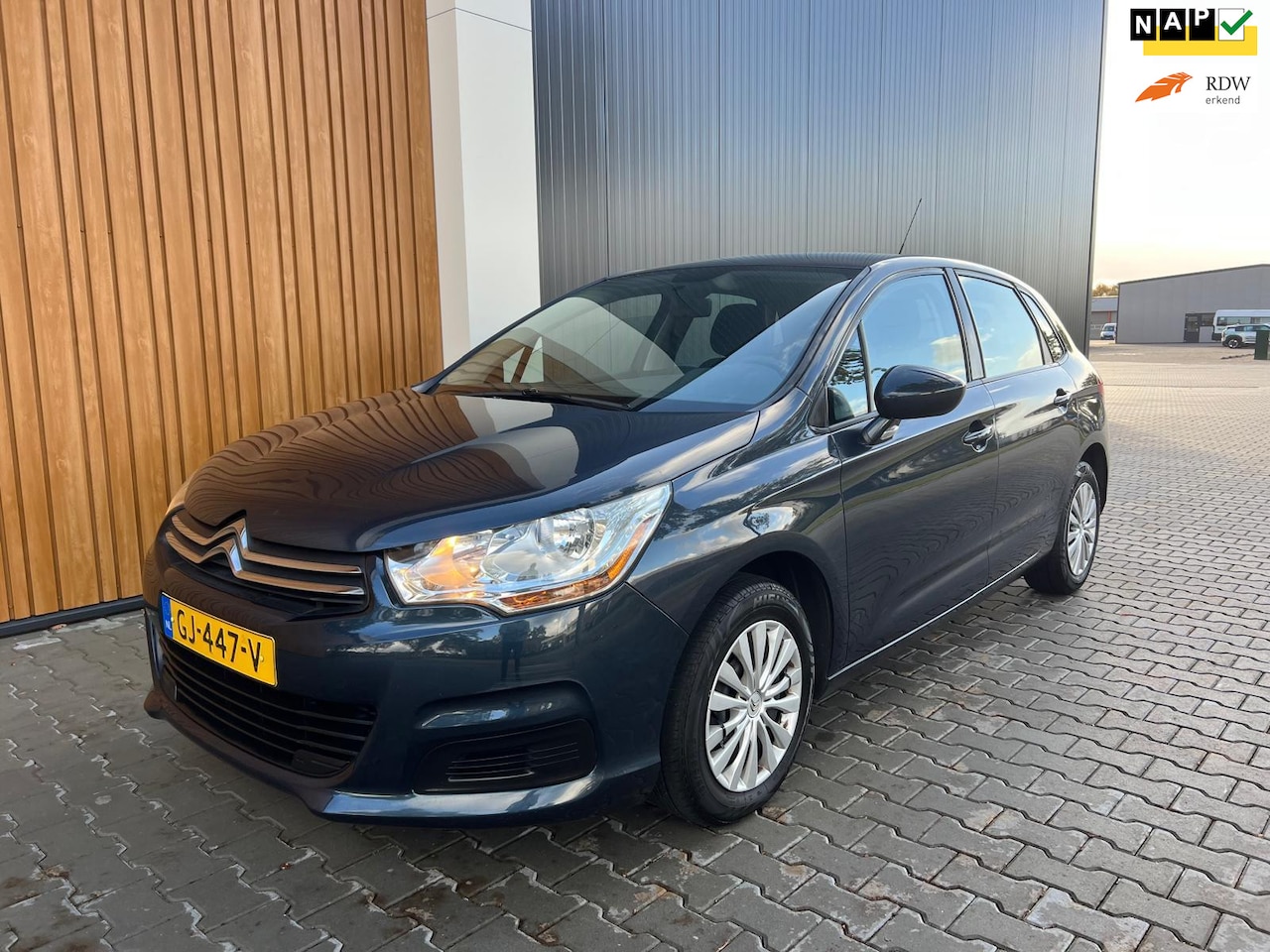 Citroën C4 - 1.2 PURETECH LIVE BJ015 AIRCO CRUISE - AutoWereld.nl