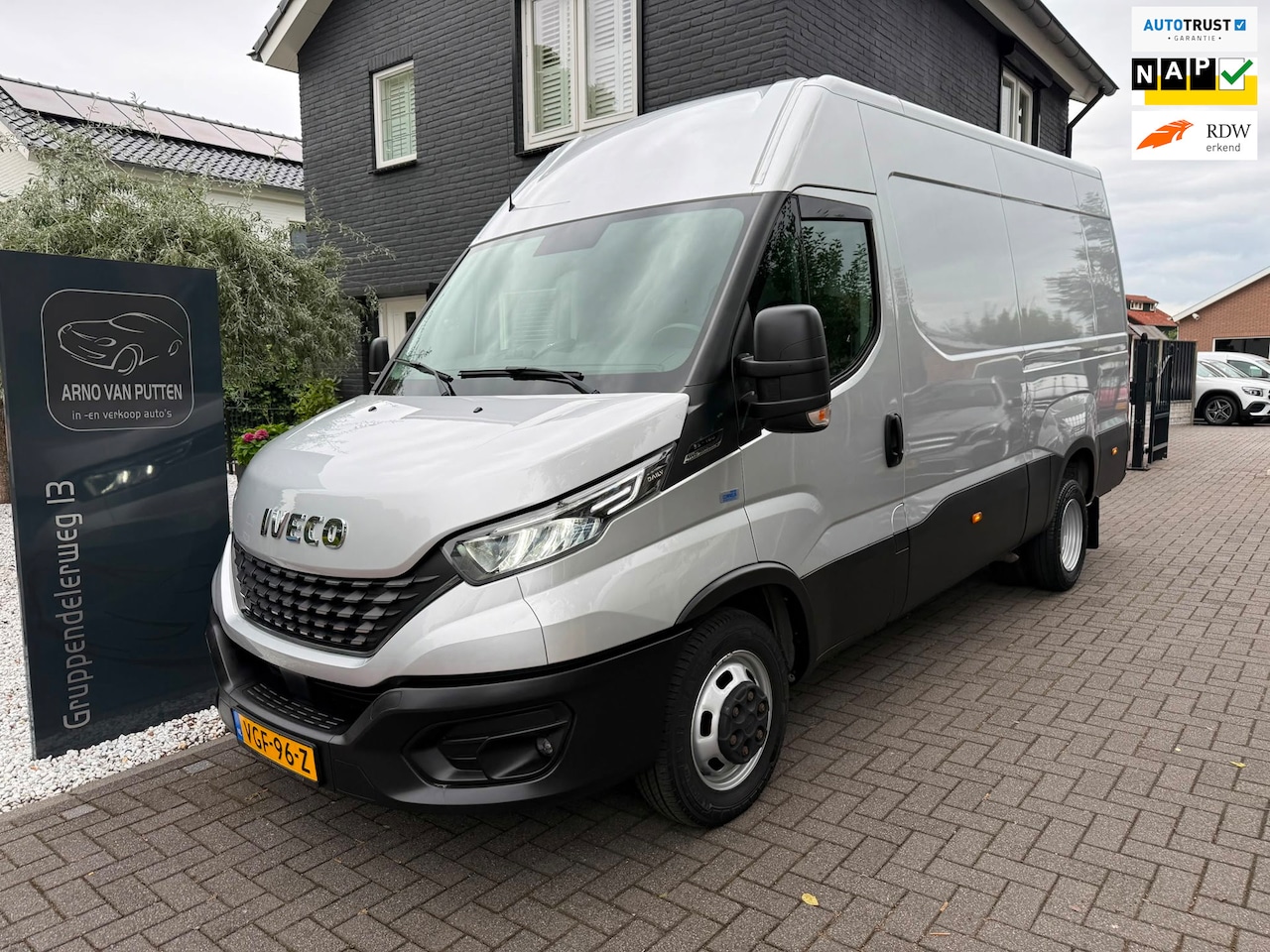 Iveco Daily - 35C16V 2.3 Automaat / Dubbel Lucht / 3500 Trekhaak - AutoWereld.nl