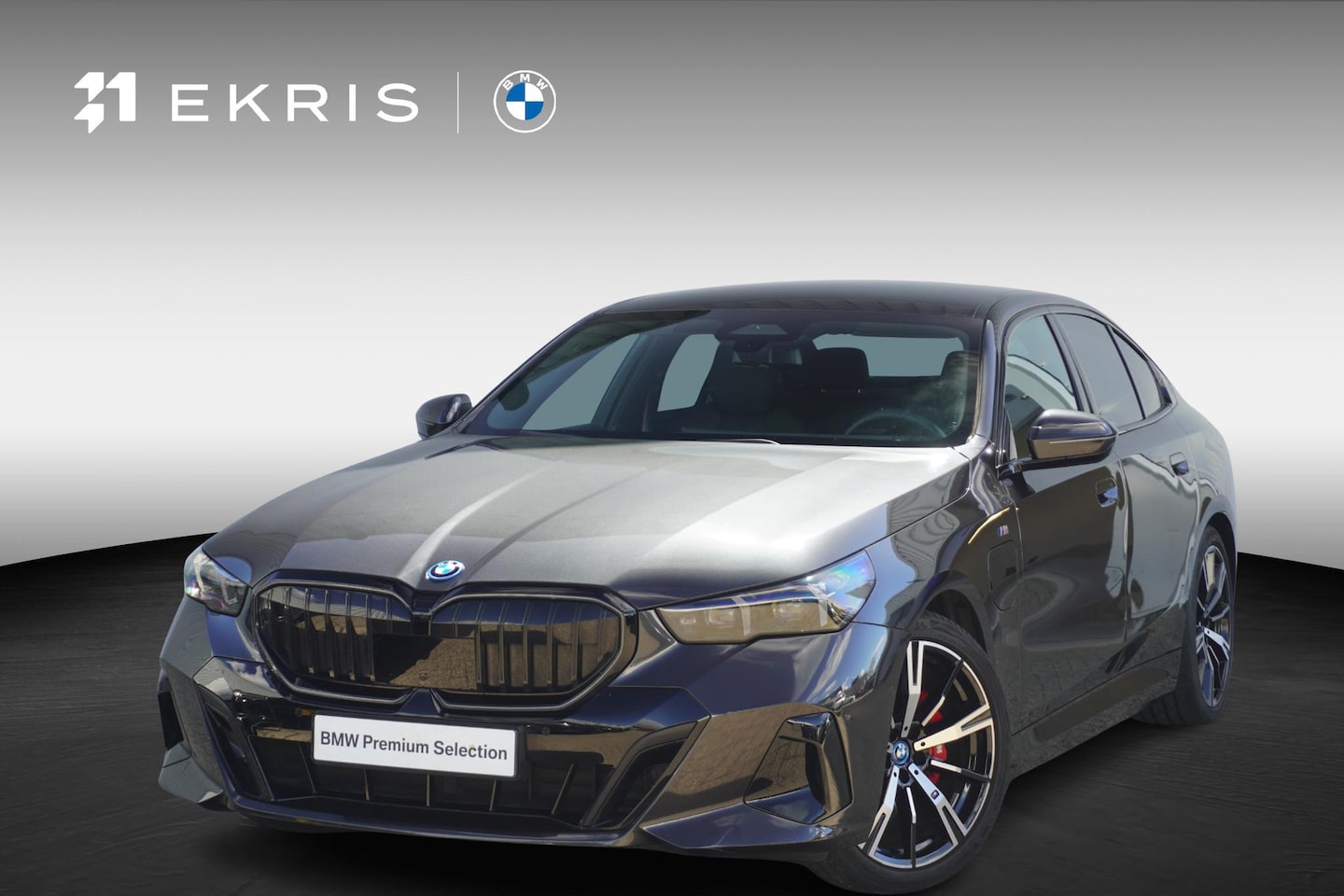 BMW 5-serie - Sedan 530e | M Sportpakket Pro | Harman Kardon | Driving Assistant Plus | Stuurwielrand ve - AutoWereld.nl
