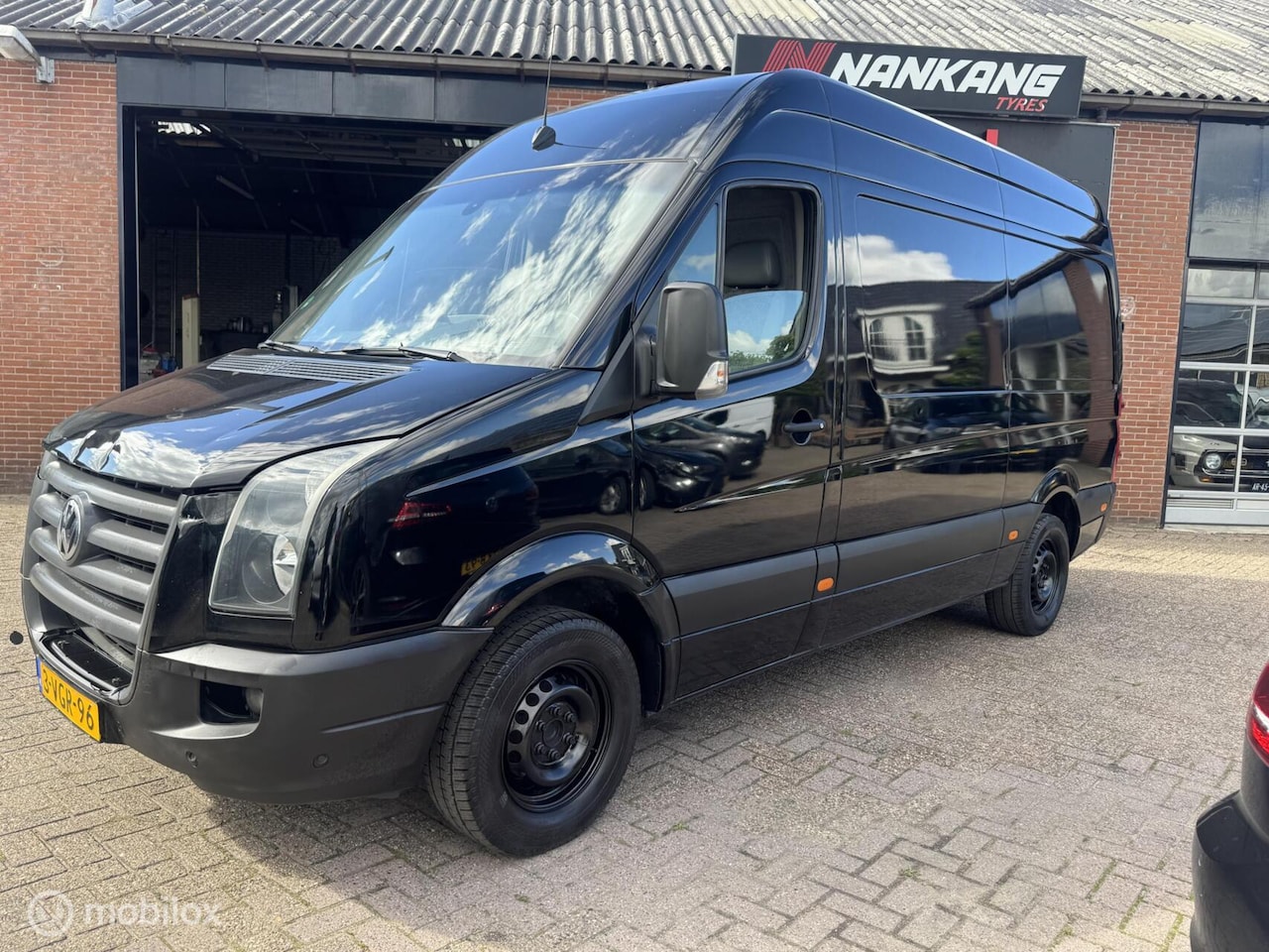 Volkswagen Crafter - Bestel 32 2.5 TDI L2H2 - AutoWereld.nl