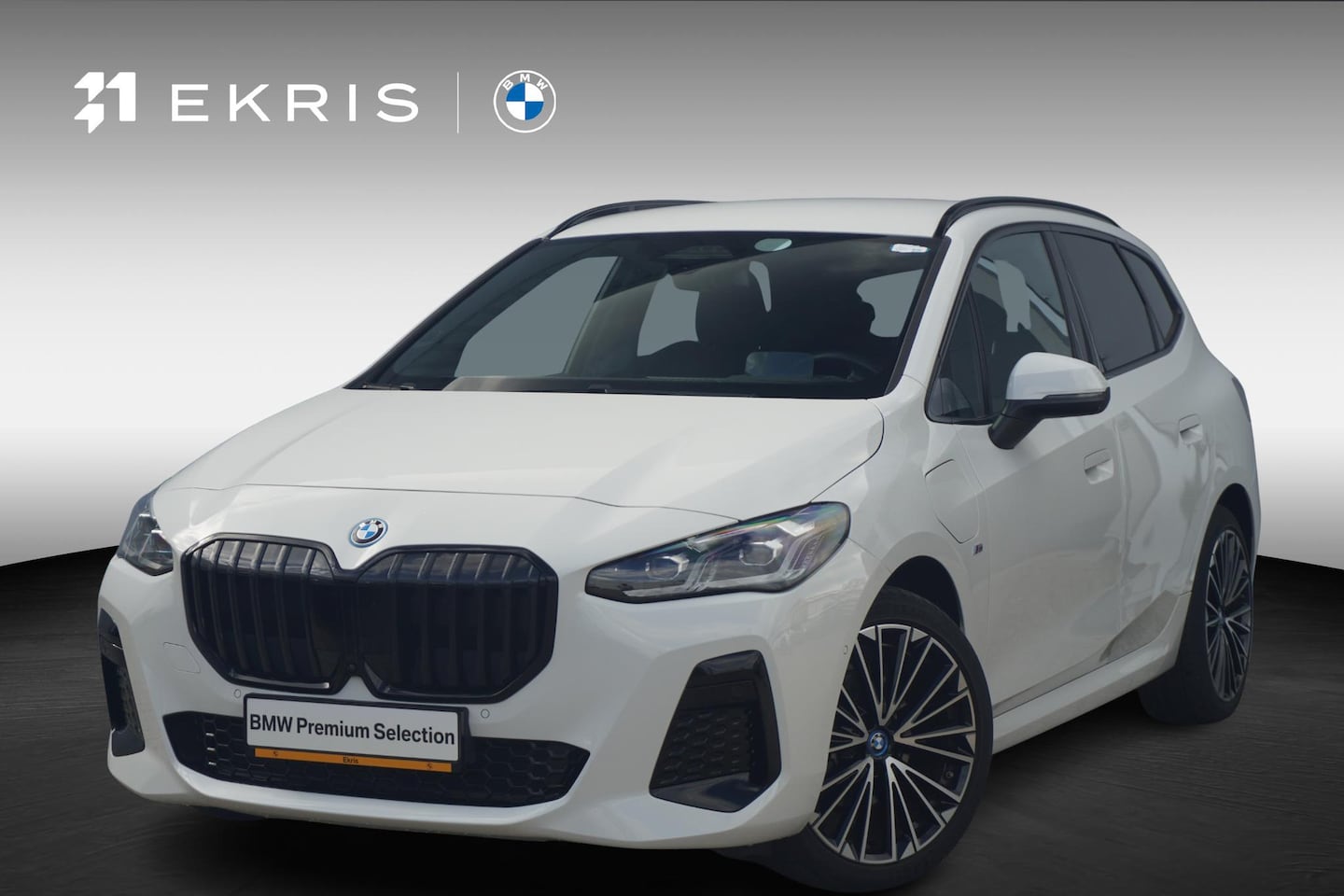 BMW 2-serie Active Tourer - 225e xDrive | M Sportpakket | Trekhaak | Head-Up Display | Harman Kardon | Parking Assista - AutoWereld.nl