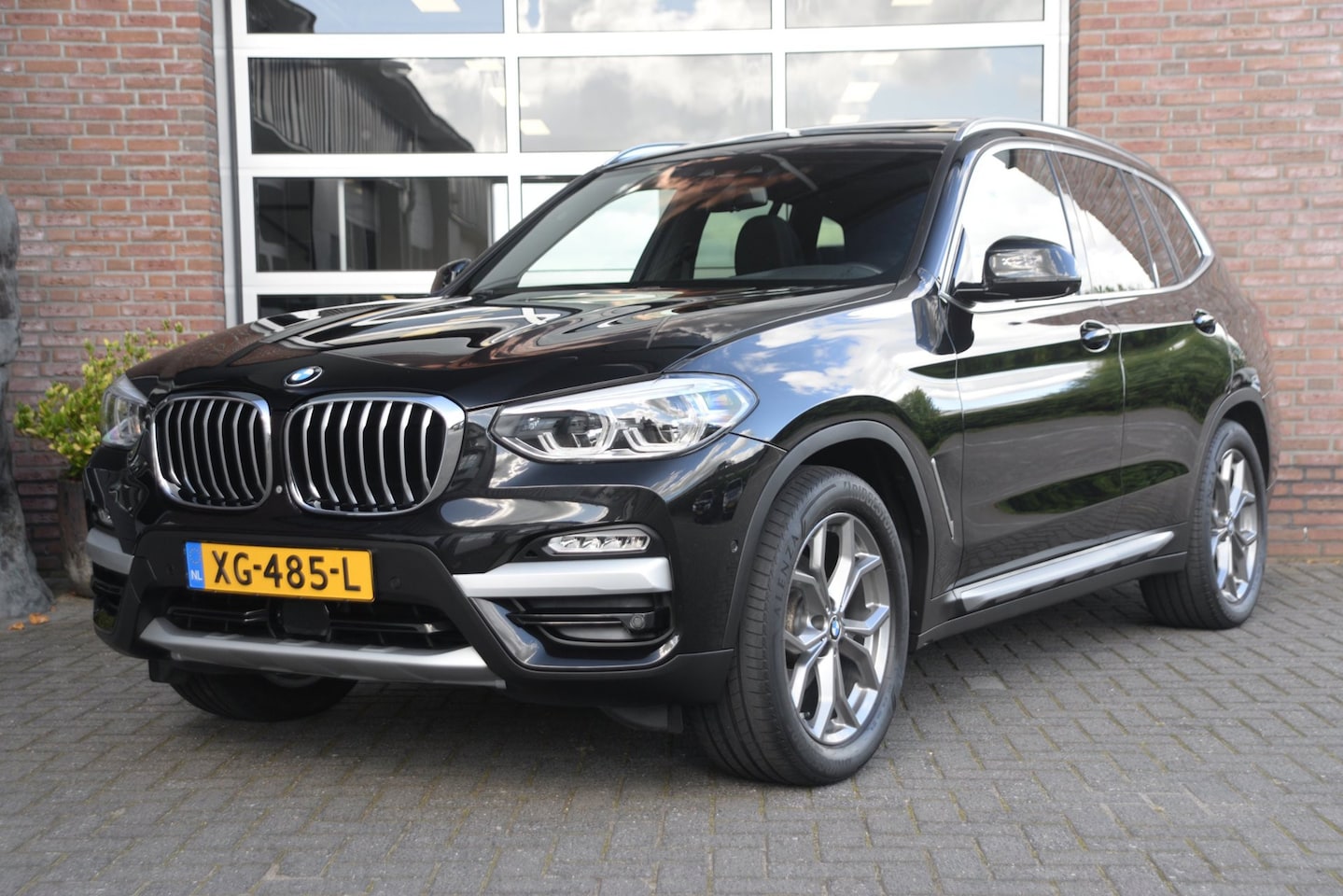 BMW X3 - XDrive20i High Executive | Pano | 360 Camera | Trekhaak | Orig. NL | Head UP | - AutoWereld.nl
