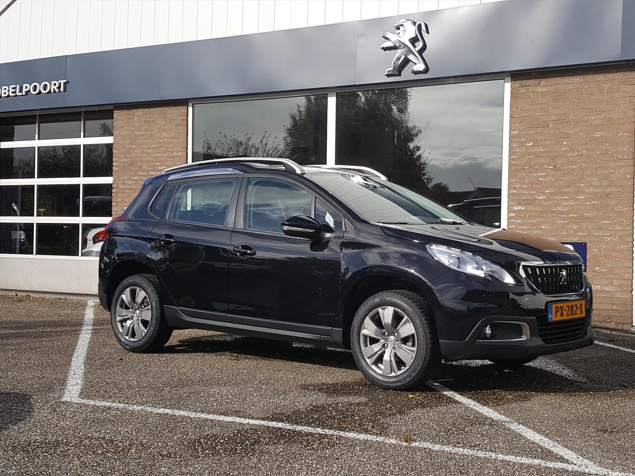 Peugeot 2008 - ACTIVE 1.2 PT-82pk NAVIGATIE | AIRCO | TREKHAAK | PARKEERHULP | BLEUTOOTH - AutoWereld.nl