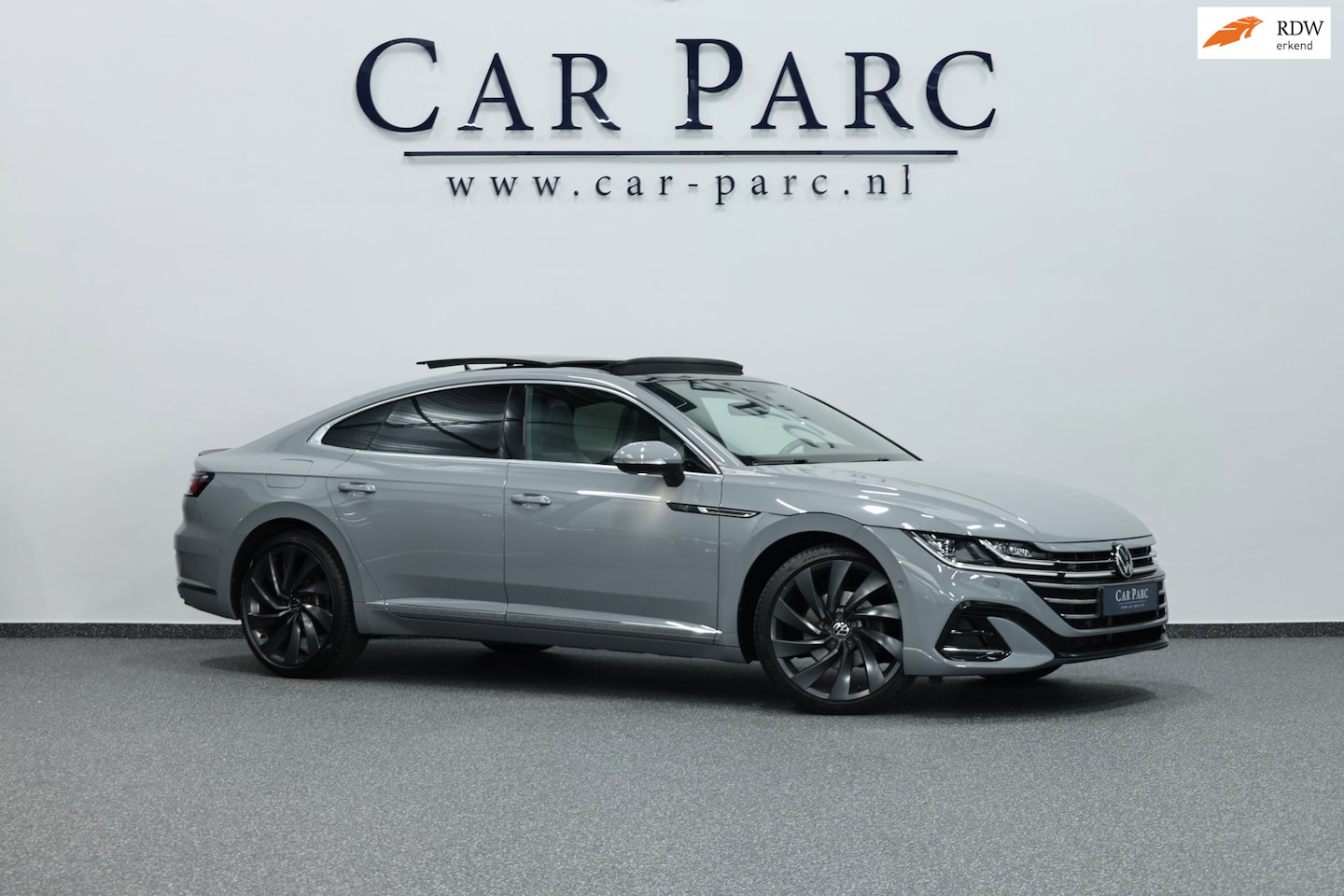 Volkswagen Arteon - 2.0 TSI 3x R-line BTW/LED/VIRTUAL/SFEER/PANO/LEER+S.VERWARMING+MEMORY/KEYLESS/20"/CAM/LINE - AutoWereld.nl