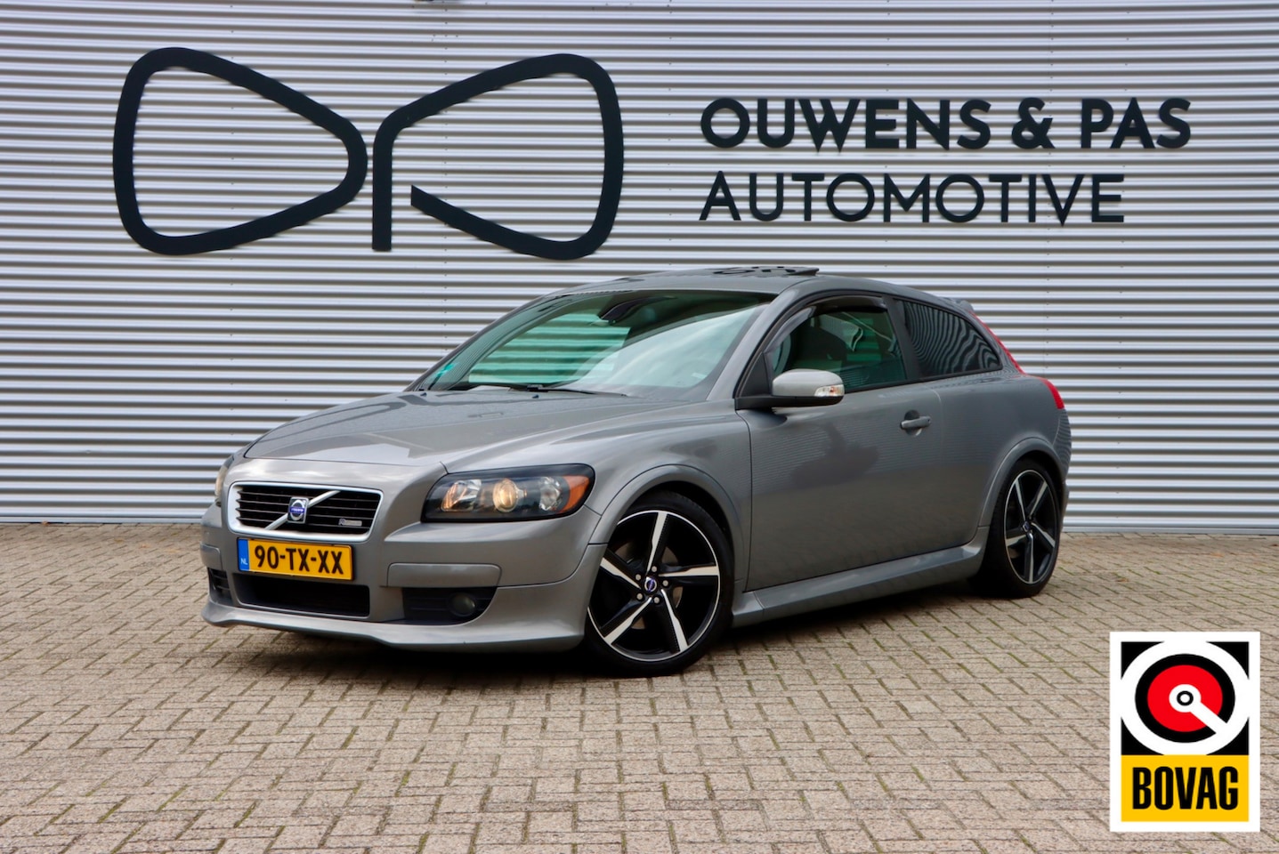Volvo C30 - 2.5 T5 Momentum | R Design | Schuifdak | Nieuwe Koppeling - AutoWereld.nl