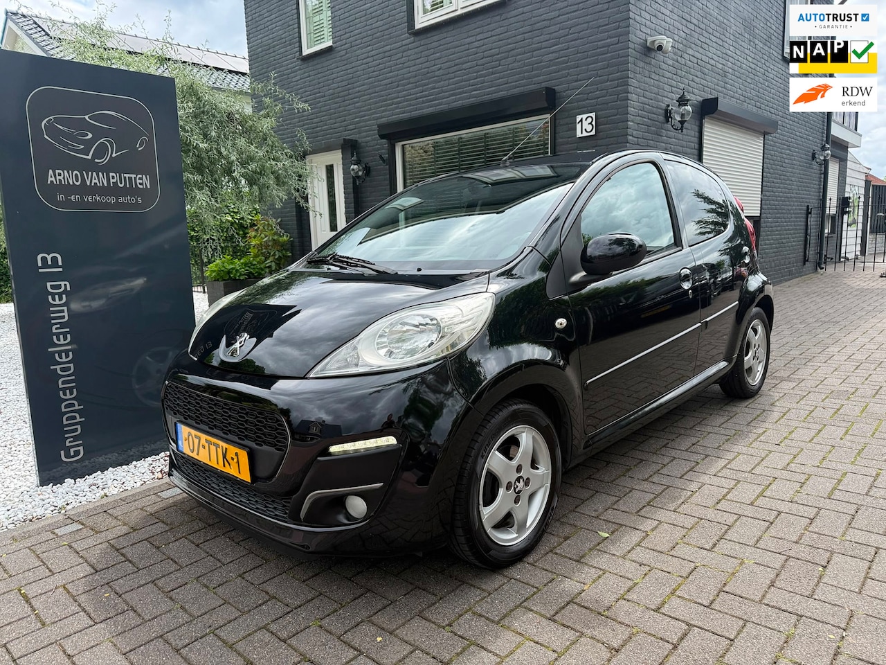 Peugeot 107 - 1.0 Envy Airco /Navigatie /Bluetooth - AutoWereld.nl