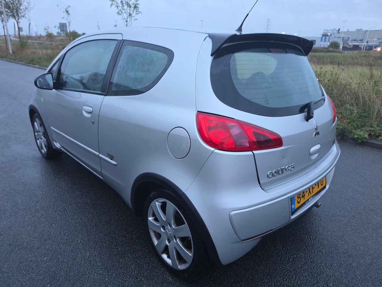 Mitsubishi Colt - 1.5 QS Apk 5-1-2027 * 850,- * - AutoWereld.nl