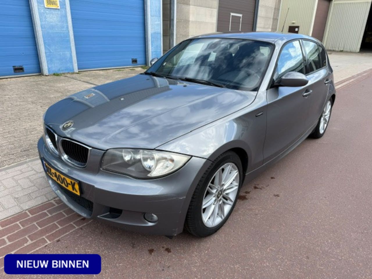 BMW 1-serie - 116i Corporate bj. 2009 met koude airco en nwe APK Rijdt en schakelt prima. Olielampje bra - AutoWereld.nl