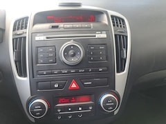 Kia Cee'd Sporty Wagon - Ceed Cee'd 1.4 CVVT 110 Pk X-ecutive