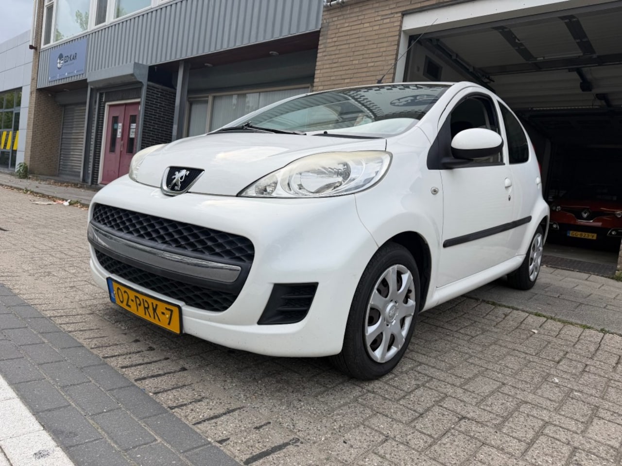 Peugeot 107 - 1.0-12V XS 5DRS AIRCO 2DE EIG. NAP APK 4-2027 RIJDT GOED NETTE AUTO - AutoWereld.nl
