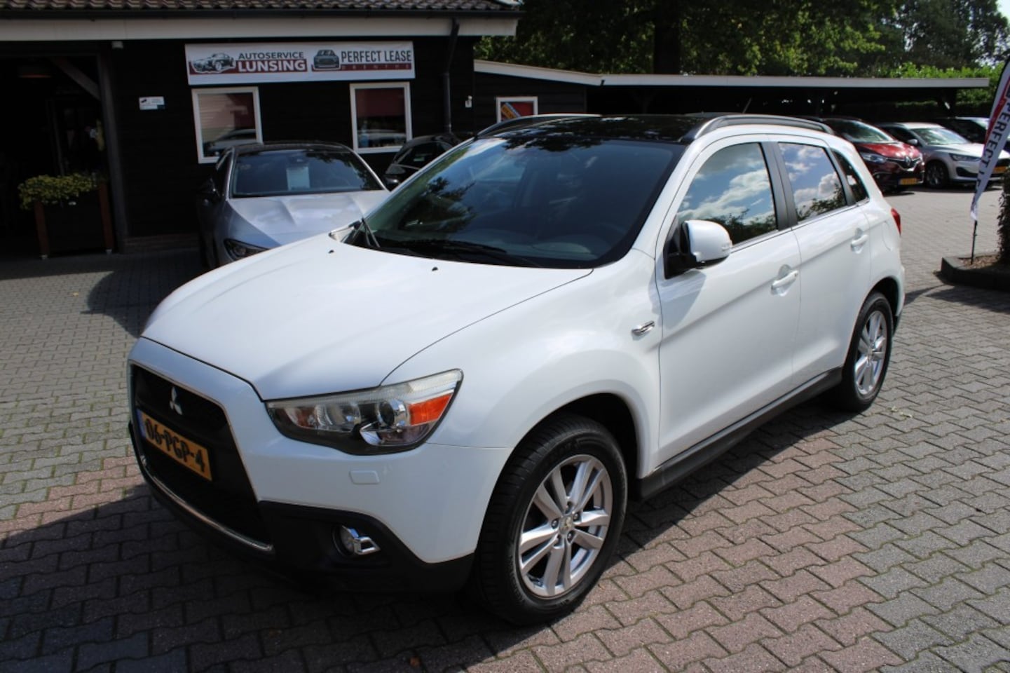 Mitsubishi ASX - 1.6 Intense Cleartec - Panoramadak Cruise Airco - AutoWereld.nl