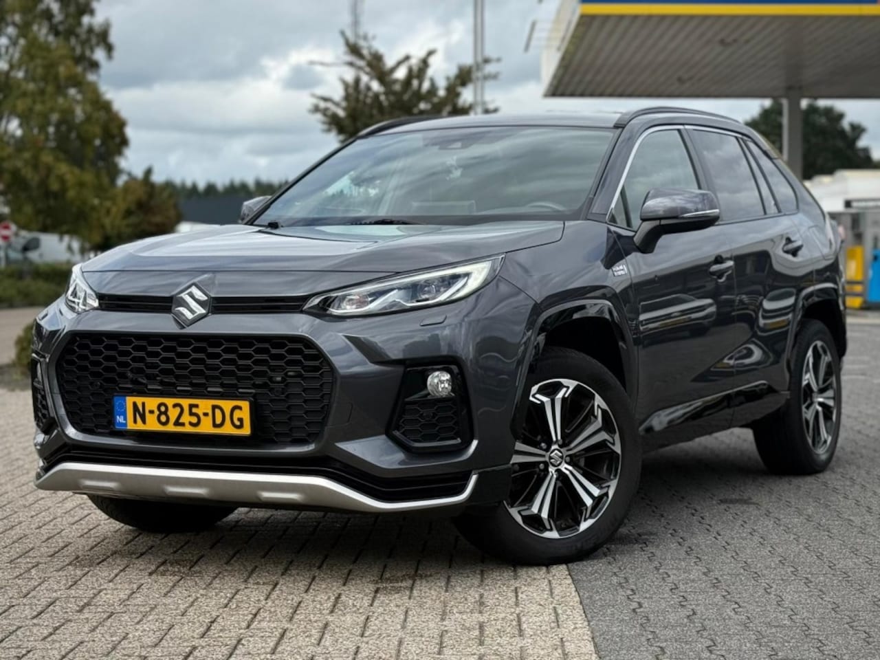 Suzuki Across - 2.5 PLUG-IN STYLE TREKHAAK CARPLAY SENSOREN STOEL EN STUURVERWARMING - AutoWereld.nl