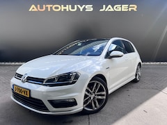 Volkswagen Golf - 1.4 TSI Highline - R-Line Pano Parkeersensoren Stoelverwarming