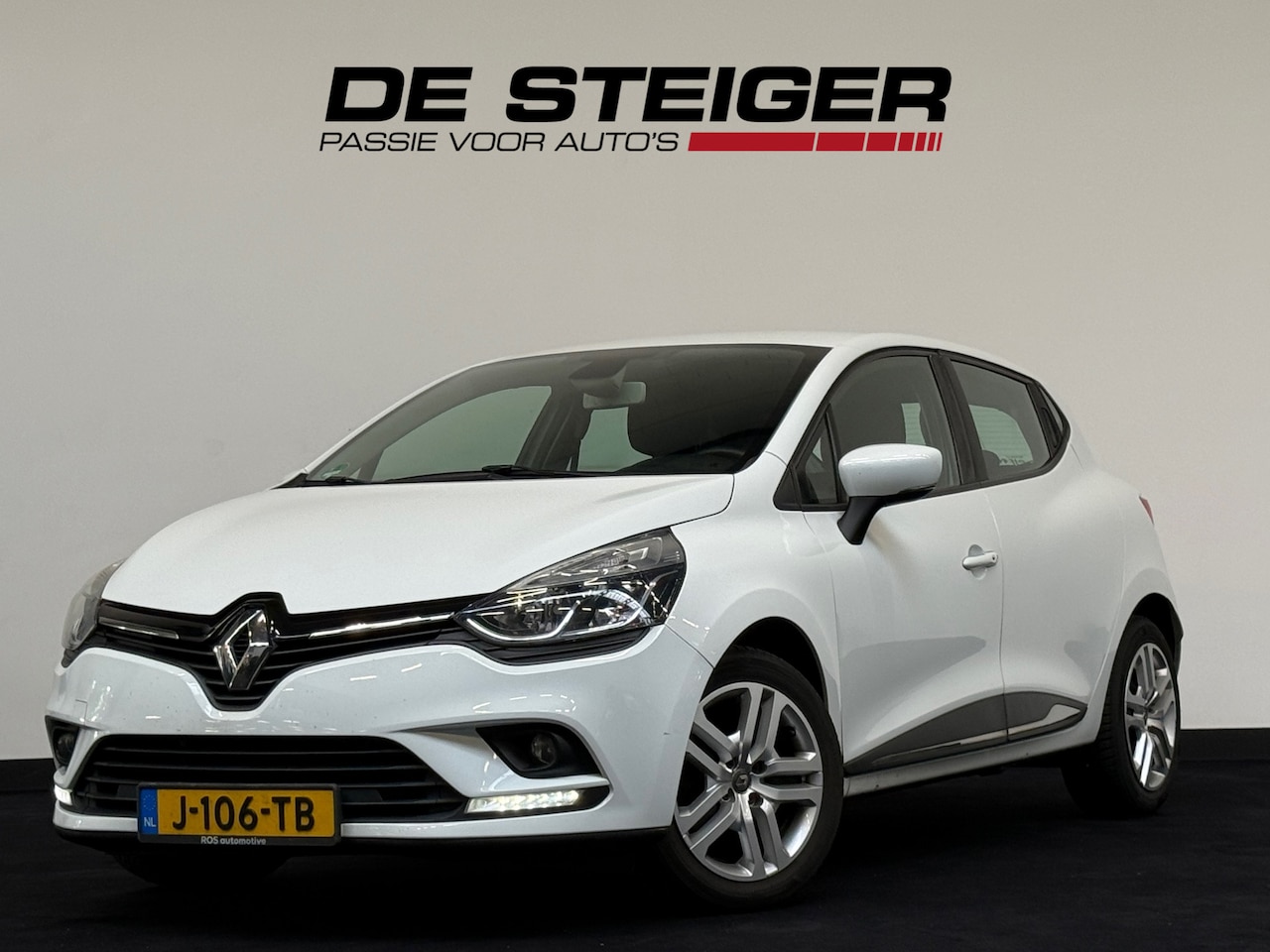 Renault Clio - 0.9 TCe Limited Clima Stoelverwarming Navi CarPlay - AutoWereld.nl