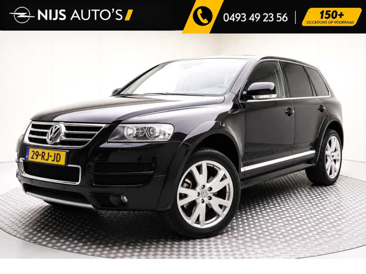 Volkswagen Touareg - 6.0 W12 Sport Youngtimer | Automaat | TV Schermen Achter | Memoryseats | Xenon | Trekhaak - AutoWereld.nl