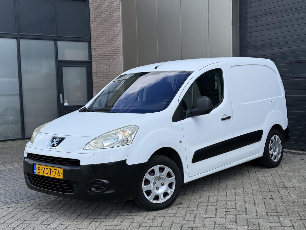 Peugeot Partner - bestel 120 1.6 HDI L1 XR 3-zits 1e Eigenaar - AutoWereld.nl