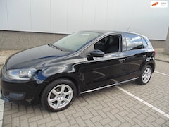 Volkswagen Polo - 1.2-12V Trendline MET AIRCO NAVI