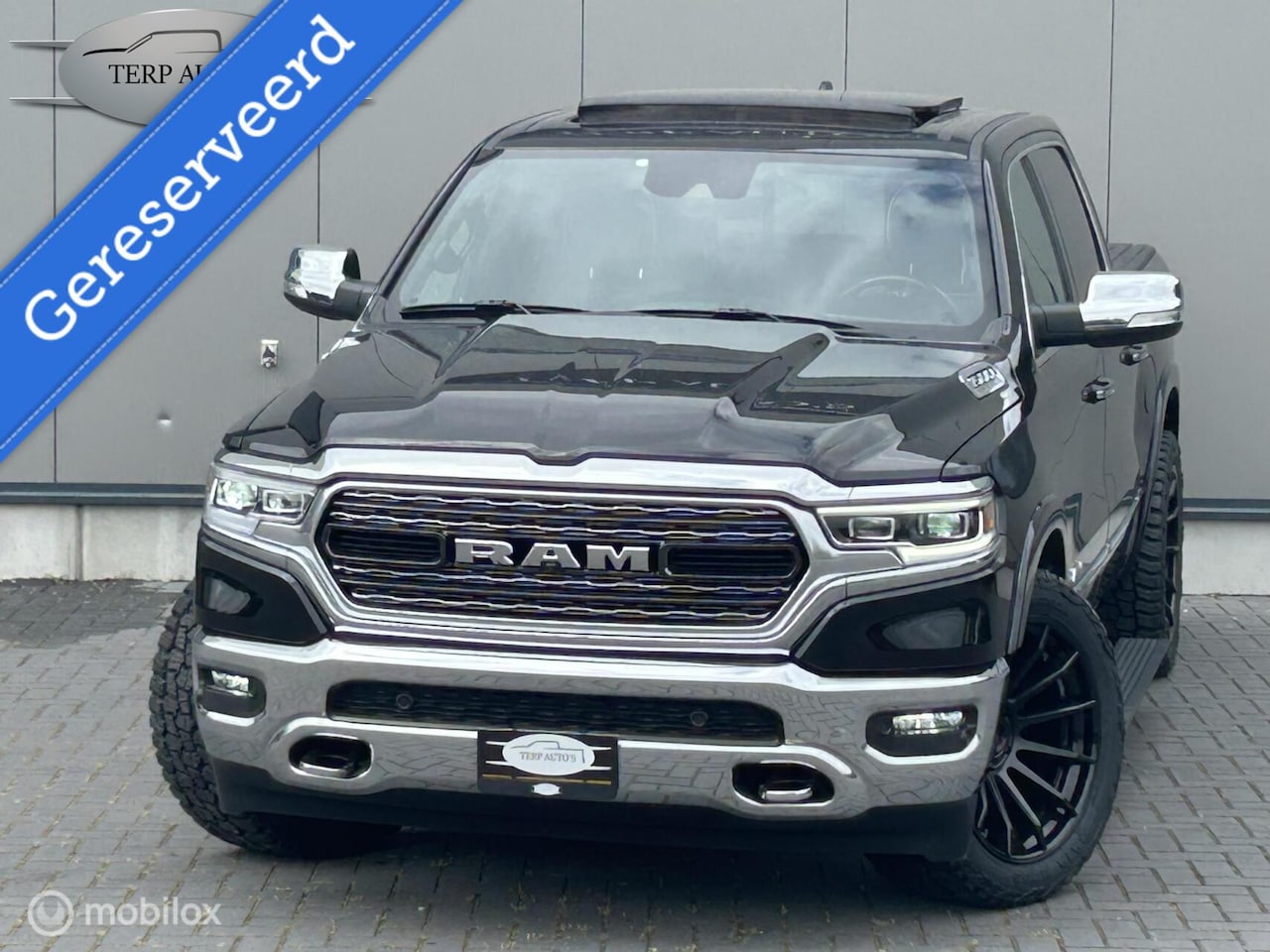 Dodge Ram 1500 - 4X4 5.7 V8 4x4 Crew Cab Limited - AutoWereld.nl