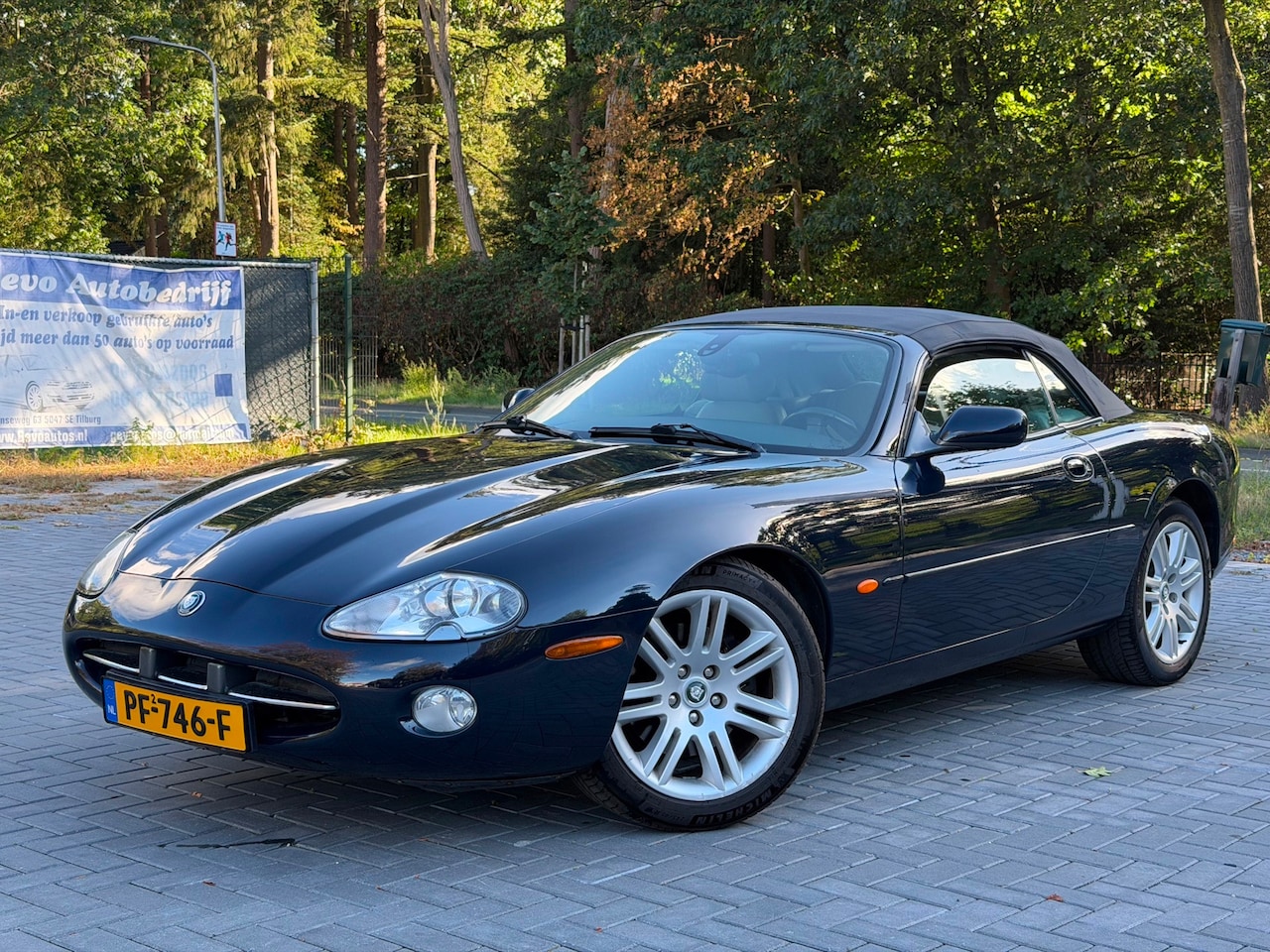 Jaguar XK8 - 4.0 V8 Convertible/Cruise/Airco/Cabrio/Netjes - AutoWereld.nl