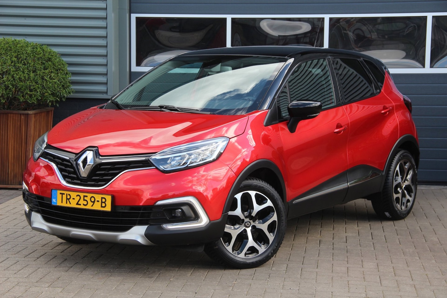 Renault Captur - 0.9 TCe Edition One | NL Auto | 2e Eigenaar | Camera | Stoelverw | Keyless-Go | Leder | Na - AutoWereld.nl