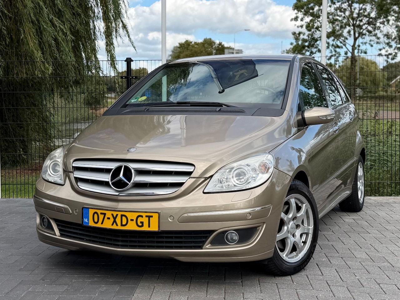 Mercedes-Benz B-klasse - 200 AUT / ARICO / CRUISE / PDC / TREKHAAK - AutoWereld.nl