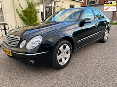 Mercedes-Benz E-klasse - 240 Elegance automaat, trekhaak, NAP