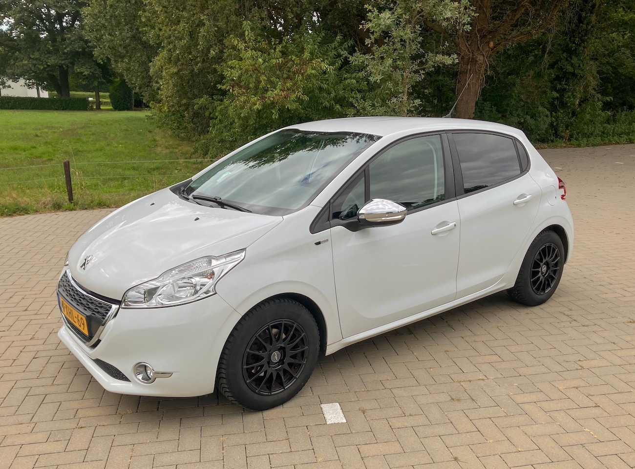 Peugeot 208 - 1.2 Vti Style Style - AutoWereld.nl