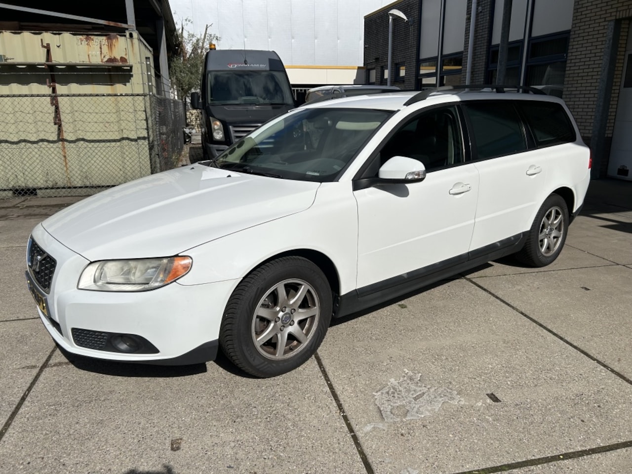Volvo V70 - 2.0D Kinetic 2.0D Kinetic - AutoWereld.nl