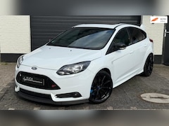 Ford Focus - 2.0 EcoBoost ST-3 2.0| Recaro | Schuifdak | RS | Bull-X | Nieuwe Turbo