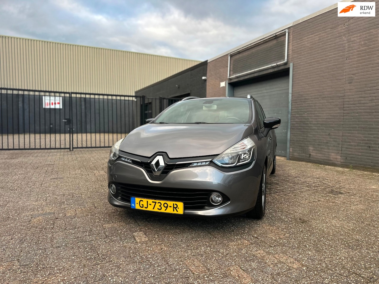 Renault Clio Estate - 0.9 TCe Night&Day Clima Cruise Navi Keyless LM-Wielen APK NAP. - AutoWereld.nl