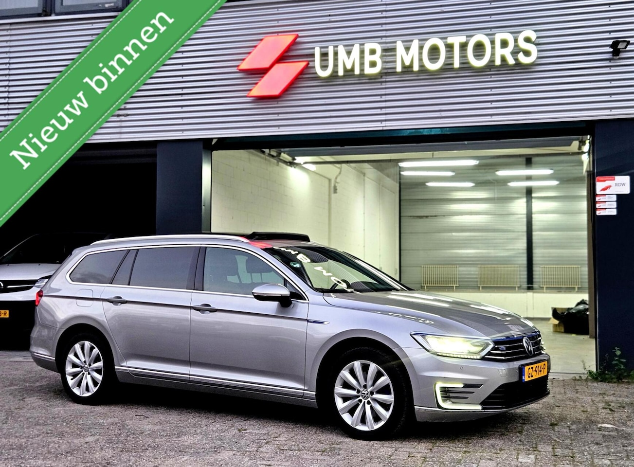 Volkswagen Passat Variant - 1.4 TSI GTE Highline Pano Keyless - AutoWereld.nl
