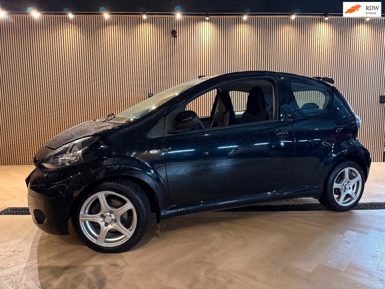 Toyota Aygo - 1.0-| Carplay | Airco | PDC - AutoWereld.nl