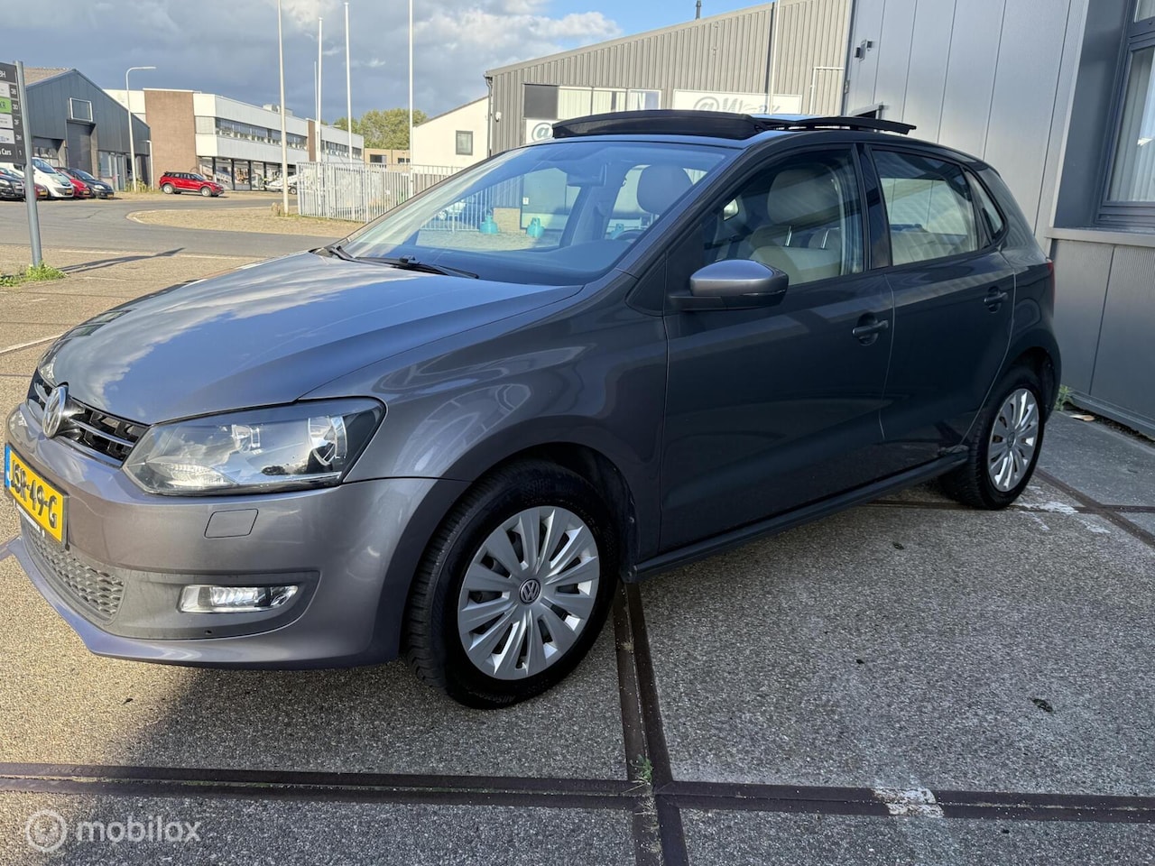 Volkswagen Polo - 1.2|PANO|GOEDONDERHOUDEN|PDC|AIRCO| - AutoWereld.nl