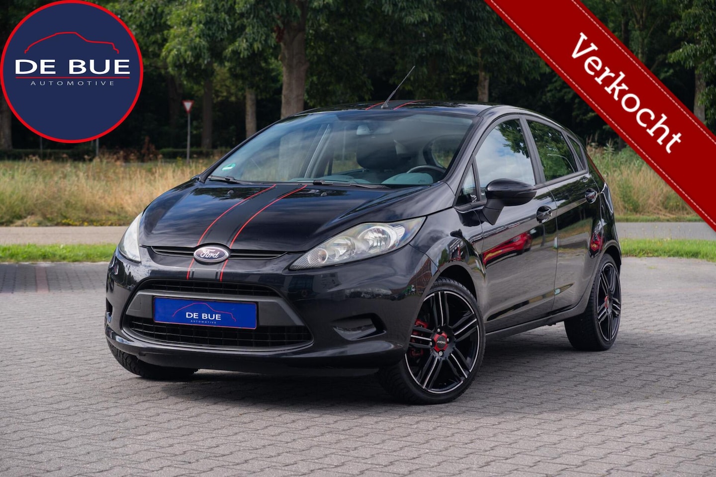 Ford Fiesta - 1.25 Titanium ST-Line|Org.NL|Airco|Trekhaak|Isofix|All-Season|Volledig onderhouden - AutoWereld.nl